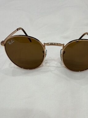 Ray-Ban RB3637 Round Gold Frame Brown Classic Lens Sunglasses 47mm Italy